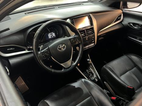 TOYOTA Yaris Hatch 1.5 16V 4P FLEX XLS MULTIDRIVE AUTOM�TICO CVT, Foto 2