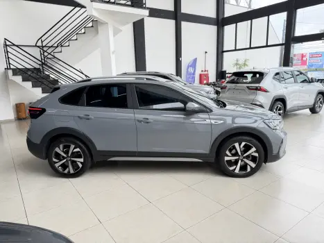 VOLKSWAGEN Nivus 1.0 4P FLEX 200 TSI HIGHLINE TURBO AUTOM�TICO, Foto 11