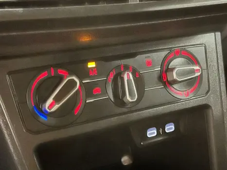 VOLKSWAGEN Polo Hatch 1.0 12V 4P MPI FLEX, Foto 8