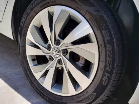 VOLKSWAGEN Polo Hatch 1.0 12V 4P 200 TSI  COMFORTLINE AUTOM�TICO, Foto 9