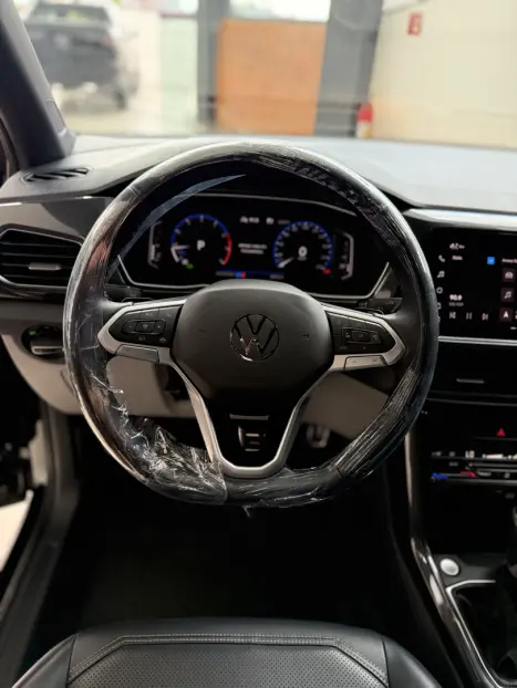 VOLKSWAGEN T-Cross 1.4 4P 250 TSI FLEX HIGHLINE AUTOM�TICO, Foto 17