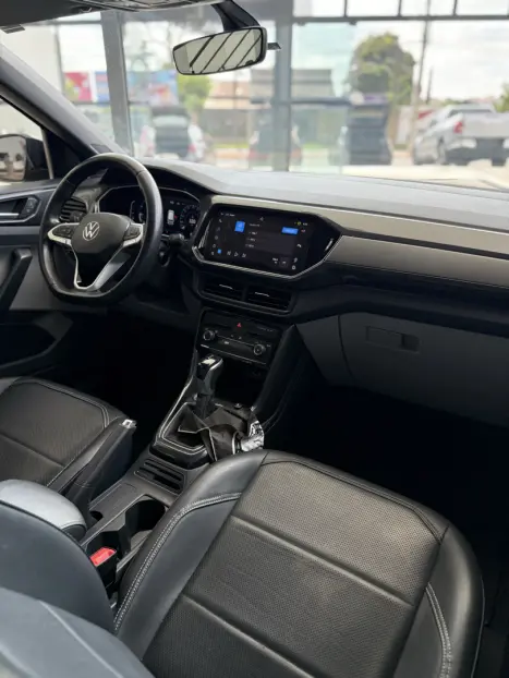 VOLKSWAGEN T-Cross 1.4 4P 250 TSI FLEX HIGHLINE AUTOM�TICO, Foto 12