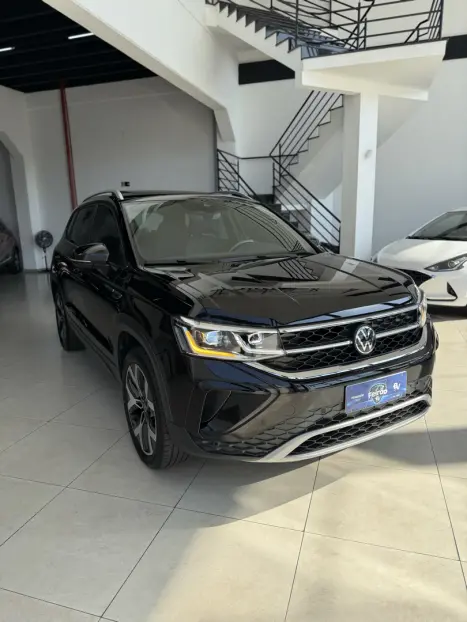 VOLKSWAGEN Taos 1.4 16V 4P FLEX 250 TSI HIGHLINE AUTOMÁTICO, Foto 2 VOLKSWAGEN Taos 1.4 16V 4P FLEX 250 TSI HIGHLINE AUTOMÁTICO, Foto 2