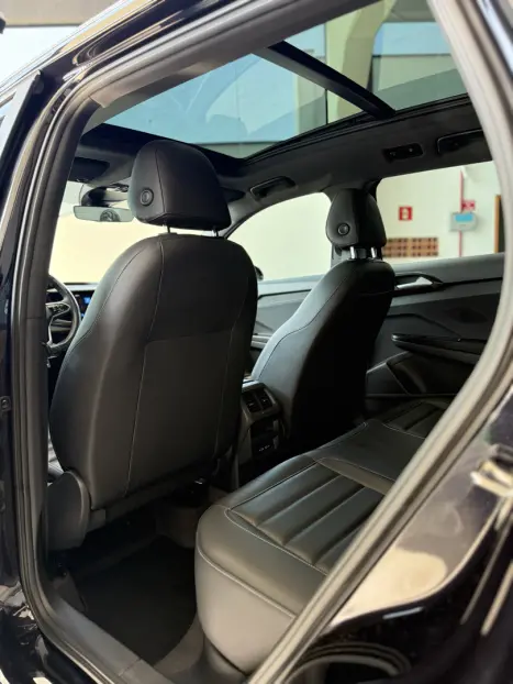 VOLKSWAGEN Taos 1.4 16V 4P FLEX 250 TSI HIGHLINE AUTOMÁTICO, Foto 17 VOLKSWAGEN Taos 1.4 16V 4P FLEX 250 TSI HIGHLINE AUTOMÁTICO, Foto 17