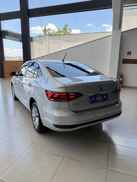 VOLKSWAGEN Virtus 1.0 4P 200 TSI FLEX COMFORTLINE AUTOM�TICO, Foto 6