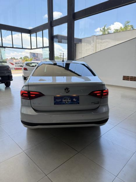 VOLKSWAGEN Virtus 1.0 4P 200 TSI FLEX COMFORTLINE AUTOM�TICO, Foto 7