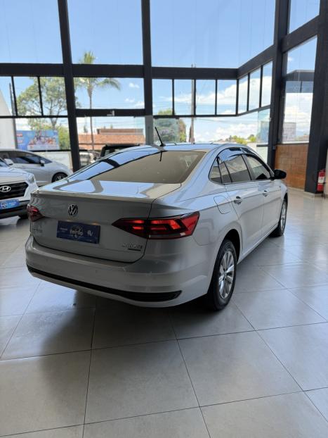 VOLKSWAGEN Virtus 1.0 4P 200 TSI FLEX COMFORTLINE AUTOM�TICO, Foto 8