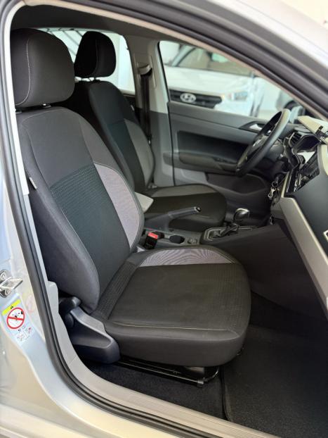VOLKSWAGEN Virtus 1.0 4P 200 TSI FLEX COMFORTLINE AUTOM�TICO, Foto 12