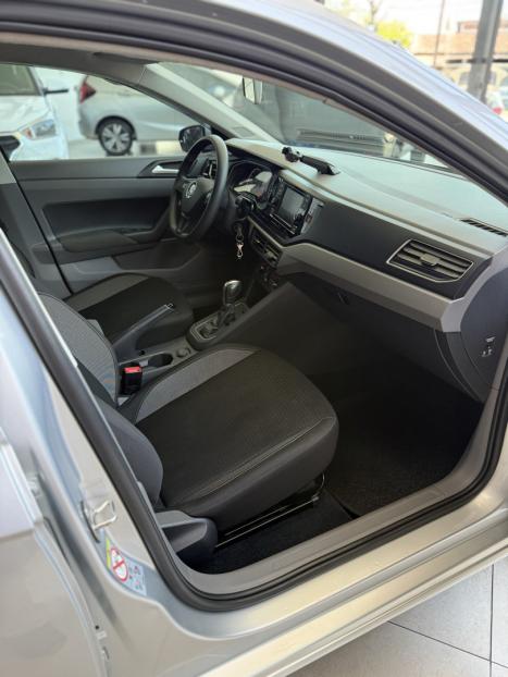 VOLKSWAGEN Virtus 1.0 4P 200 TSI FLEX COMFORTLINE AUTOM�TICO, Foto 13