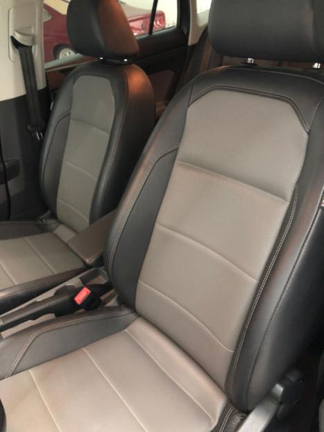 VOLKSWAGEN Virtus 1.0 4P 200 TSI FLEX HIGHLINE AUTOM�TICO, Foto 23