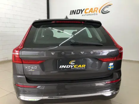 VOLVO XC60 2.0 16V 4P T8 RECHARGE H�BRIDO ULTIMATE DARK AWD TURBO GEARTRONIC AUTOM�TICO, Foto 13