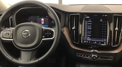 VOLVO XC60 2.0 16V 4P T8 RECHARGE H�BRIDO ULTIMATE DARK AWD TURBO GEARTRONIC AUTOM�TICO, Foto 17