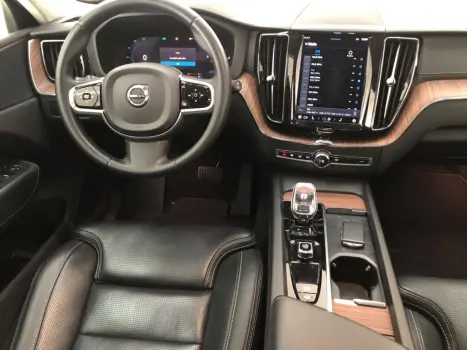 VOLVO XC60 2.0 16V 4P T8 RECHARGE H�BRIDO ULTIMATE DARK AWD TURBO GEARTRONIC AUTOM�TICO, Foto 22