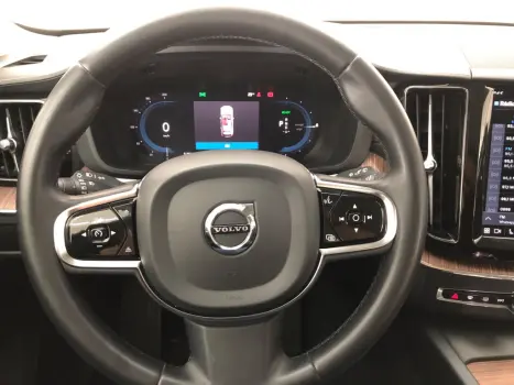 VOLVO XC60 2.0 16V 4P T8 RECHARGE H�BRIDO ULTIMATE DARK AWD TURBO GEARTRONIC AUTOM�TICO, Foto 25