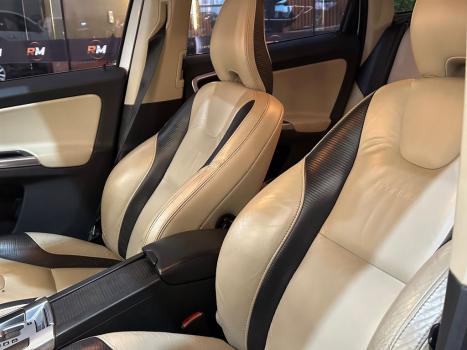 VOLVO XC60 3.0 4P RD AWD TURBO AUTOMTICO, Foto 3