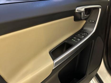 VOLVO XC60 3.0 4P RD AWD TURBO AUTOMTICO, Foto 4