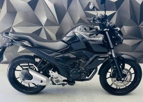 YAMAHA FZ 15 Fazer ABS, Foto 1