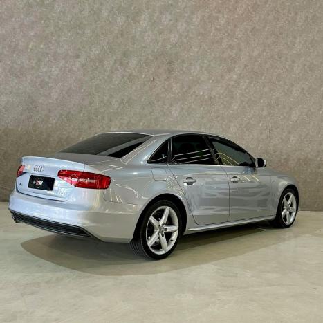 AUDI A4 1.8 4P TFSI AMABIENTE MULTITRONIC AUTOMTICO, Foto 4