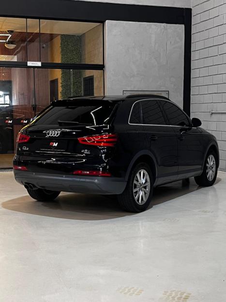 AUDI Q3 2.0 4P TFSI AMBIENTE QUATTRO S-TRONIC AUTOMTICO, Foto 4