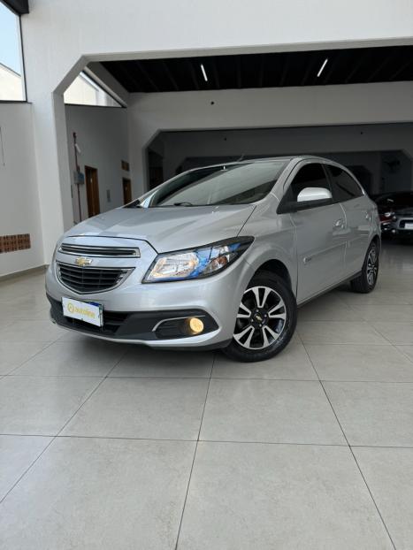 CHEVROLET Onix Hatch 1.4 4P FLEX LTZ, Foto 2