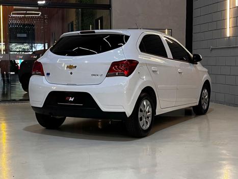 CHEVROLET Onix Hatch 1.0 4P FLEX LT, Foto 12