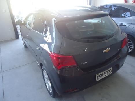 CHEVROLET Onix Hatch 1.4 4P FLEX LT, Foto 4