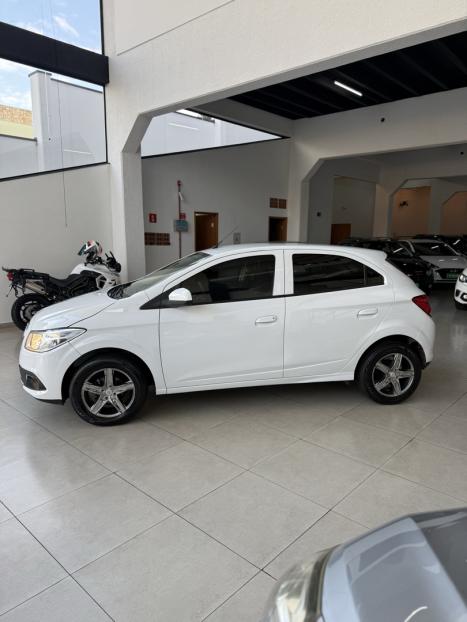 CHEVROLET Onix Hatch 1.0 4P FLEX LT, Foto 9