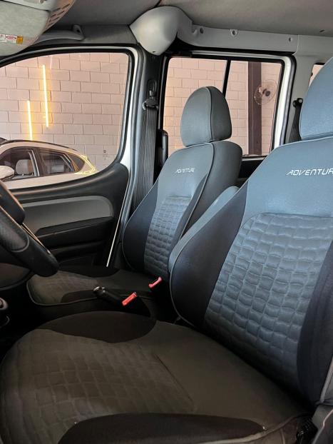 FIAT Doblo 1.8 4P FLEX ADVENTURE LOCKER, Foto 8