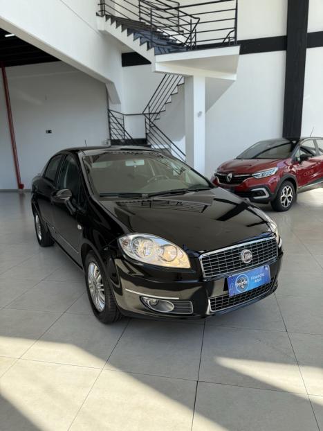 FIAT Linea 1.8 16V 4P FLEX ESSENCE, Foto 3