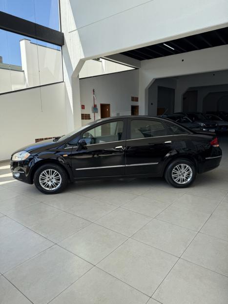 FIAT Linea 1.8 16V 4P FLEX ESSENCE, Foto 4