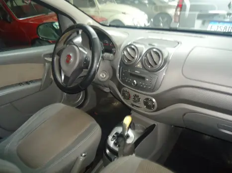 FIAT Palio 1.6 16V 4P FLEX ESSENCE, Foto 3