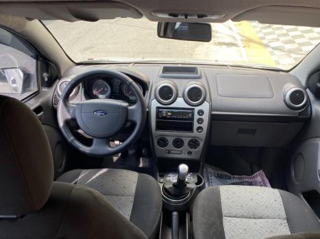 FORD Fiesta Hatch 1.6, Foto 3