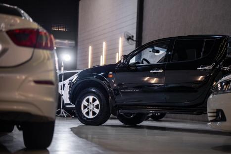 MITSUBISHI L 200 Triton 3.2 16V HPE 4X4 CABINE DUPLA TURBO DIESEL INTERCOOLER AUTOMTICO, Foto 15