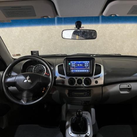 MITSUBISHI L 200 Triton 2.4 16V FLEX HLS CABINE DUPLA, Foto 6