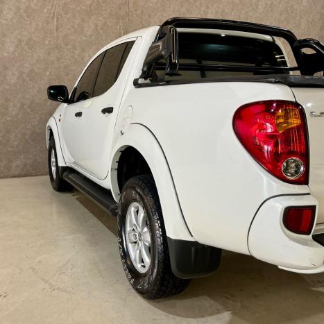 MITSUBISHI L 200 Triton 2.4 16V FLEX HLS CABINE DUPLA, Foto 13