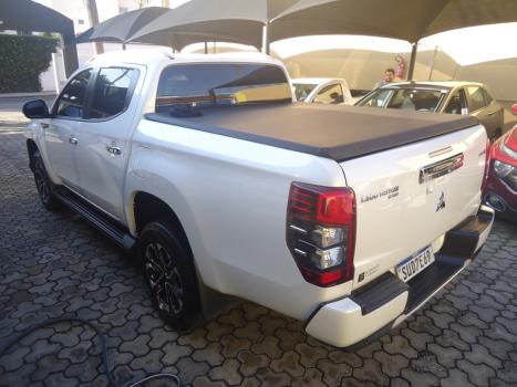 MITSUBISHI L 200 Triton 2.4 16V SPORT HPE 4X4 CABINE DUPLA TURBO DIESEL AUTOMTICO, Foto 3