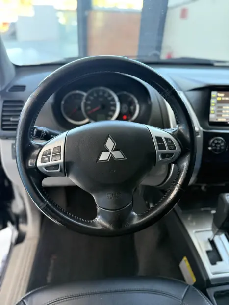 MITSUBISHI Pajero Dakar 3.2 16V 4P HPE S 4X4 TURBO DIESEL INTECOOLER 7 LUGARES AUTOMTICO, Foto 18