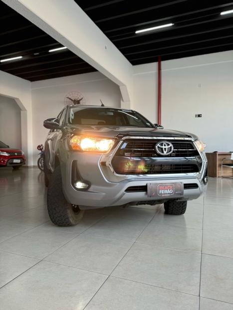 TOYOTA Hilux Caminhonete 2.8 16V SRV 4X4 DIESEL CABINE DUPLA AUTOMTICO, Foto 4