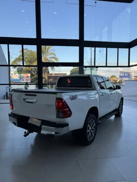 TOYOTA Hilux Caminhonete 2.8 16V 4P SRX DIESEL CABINE DUPLA, Foto 7