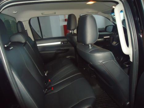 TOYOTA Hilux Caminhonete 2.8 16V SRV 4X4 DIESEL CABINE DUPLA AUTOMTICO, Foto 4