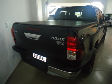 TOYOTA Hilux Caminhonete 2.8 16V SRV 4X4 DIESEL CABINE DUPLA AUTOMTICO, Foto 5