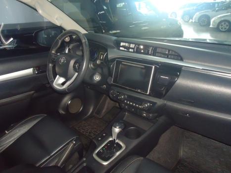 TOYOTA Hilux Caminhonete 2.8 16V SRV 4X4 DIESEL CABINE DUPLA AUTOMTICO, Foto 3