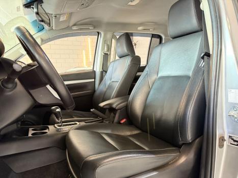 TOYOTA Hilux Caminhonete 2.8 16V SRV 4X4 DIESEL CABINE DUPLA AUTOMTICO, Foto 5
