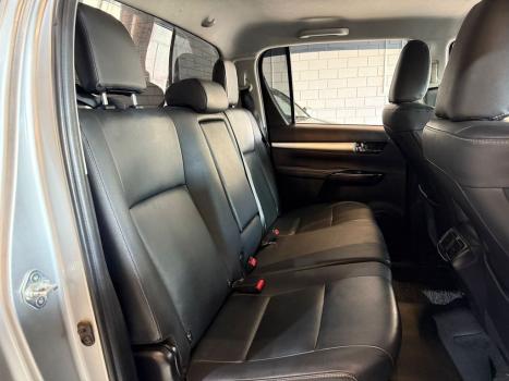 TOYOTA Hilux Caminhonete 2.8 16V SRV 4X4 DIESEL CABINE DUPLA AUTOMTICO, Foto 6