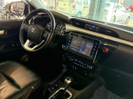 TOYOTA Hilux Caminhonete 2.8 16V SRV 4X4 DIESEL CABINE DUPLA AUTOMTICO, Foto 9