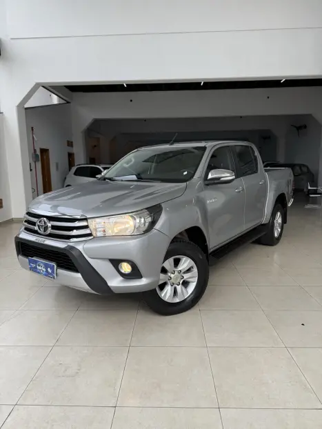 TOYOTA Hilux Caminhonete 2.8 16V SRV 4X4 DIESEL CABINE DUPLA AUTOMTICO, Foto 1