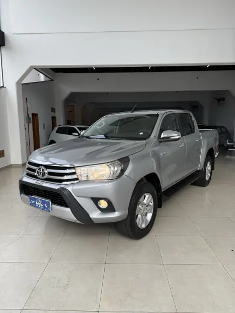 TOYOTA Hilux Caminhonete 2.8 16V SRV 4X4 DIESEL CABINE DUPLA AUTOMTICO, Foto 4