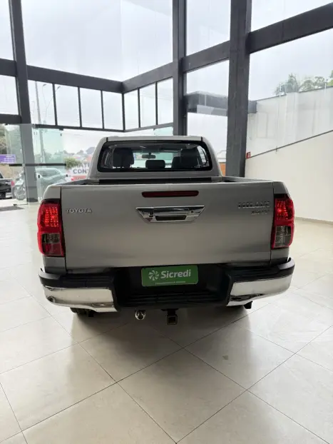 TOYOTA Hilux Caminhonete 2.8 16V SRV 4X4 DIESEL CABINE DUPLA AUTOMTICO, Foto 6