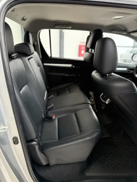 TOYOTA Hilux Caminhonete 2.8 16V SRV 4X4 DIESEL CABINE DUPLA AUTOMTICO, Foto 14