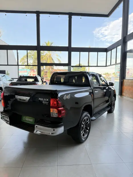TOYOTA Hilux Caminhonete 2.8 16V SRV 4X4 DIESEL CABINE DUPLA AUTOMTICO, Foto 8